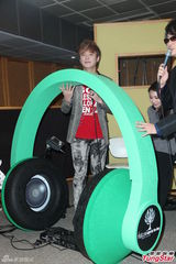 组图：F.I.R主唱骑车摔伤脊椎 陈建宁颁出禁骑令