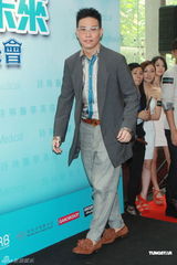 组图：钟嘉欣不惧内地女星挑战 区文诗坦言曾整形