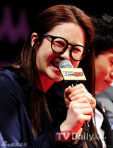 组图：高贤贞等牵手为新片《Miss GO》造势