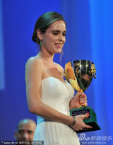 《填补空白》哈达斯获威尼斯电影节最佳女主角