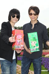 组图：陶喆与萧敬腾共游花博 自曝不排斥今年结婚