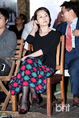 组图：金赛纶出席首尔国际微电影节骨瘦如柴