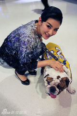 组图：黄奕讲述NBA梦游记花絮故事 揭秘全明星周末