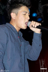 组图：陈冠希现身京城任表演嘉宾 艳照门曾一度迷失