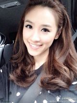 组图：吴宗宪90后长女做甜心主播 俏皮私照曝光