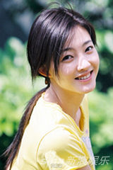 组图：王丽坤素颜清秀获赞 卖萌搞怪旧照曝光