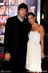 幻灯：《情人节》首映众星云集 海瑟薇阿尔芭斗艳