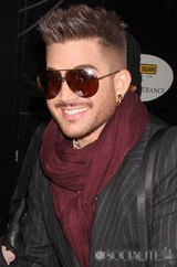 组图：亚当兰伯特宣布启动巡演 性感胡茬潮男范