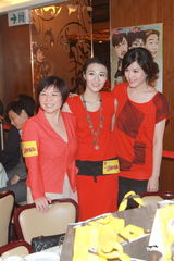 组图：《劲抽福禄寿》慰劳宴 曾志伟谈锋芝离婚