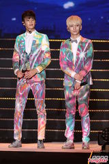 组图：SHINee台北热力开唱 劲歌热舞high不停