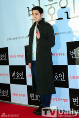 组图：崔始源金荷娜李升基等为《辩护人》站台