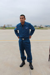 组图：赵文卓微电影展空军气质 演刀尖上的舞者