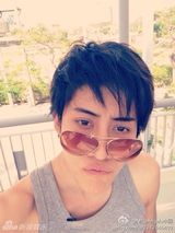 组图：泰版《浪漫满屋》走红 邪魅男主迷倒少女