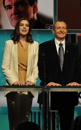 幻灯图集：安妮-海瑟薇和奥斯卡新主席公布提名