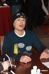 组图：香港演唱会圆满完成 侧田转往北京发展