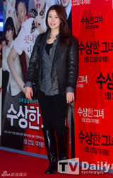 组图：EXO少女时代等助阵《可疑的她》试映会