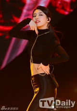 组图：missA与FT等《The Show》现场卖力演出