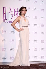 组图：林嘉绮爆乳成台湾模特公司年会焦点