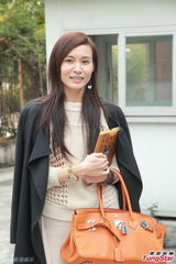 组图：黄宗泽女友不介意被说姐弟恋 尚未见父母