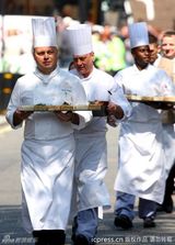 组图：准王妃下榻的戈林酒店拿美食犒劳人群