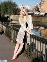 组图：美少女艾丽范宁初夏写真 16岁的灿烂青春