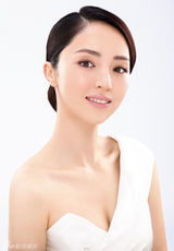 组图：董璇写真裸妆上阵 优雅展现水嫩肌肤