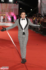 组图：欧弟亮相金钟红毯 不要平常心要狠狠体会