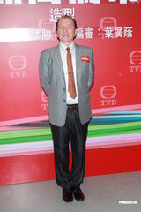 组图：李添胜约满前最后剧集开拍 黎耀祥试造型