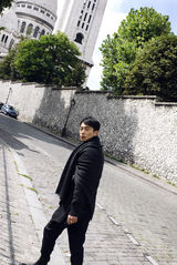 高清图：朱亚文街拍披肩外套开衫围巾一件即可