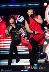 组图：东方神起少女时代等众星助阵梦想演唱会