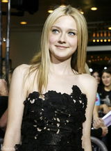 高清：主创齐聚《新月》洛杉矶首映 现场粉丝疯狂