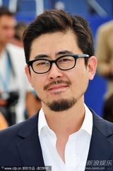 高清组图：《黄海》发布会 河正宇收获导演香吻