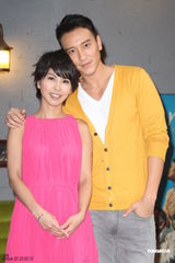 组图：许茹芸期待爱情称想婚 MV与王阳明秀甜蜜