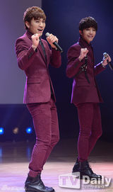 组图：韩新男团BEAT WIN办SHOWCASE正式出道