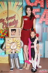 组图：吴千语红裙性感出镜 否认林峰到香闺过夜