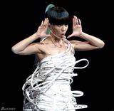 组图：蔡依林上海开唱 劲歌热舞造型多变