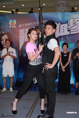 组图：《潜行狙击》宣传 黄宗泽胡须被徐子珊嫌弃