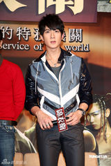 幻灯：甄子丹宣传《锦衣卫》老婆站台 赞吴尊有潜力