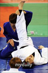 组图：神话六成员参加《神话广播》公开拍摄