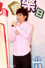 幻灯图：古巨基称自己正当年 暂未考虑生育计划