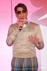 组图：郭富城个唱将凌空跳舞 带来全新超视觉享受