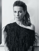 组图：凯特-贝金赛尔杂志写真礼服华美