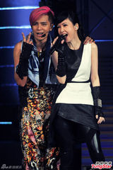 组图：罗志祥遇周慧敏脸红 视其为梦中女神