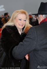 组图：《闭幕》首映 导演帕纳西现场行礼