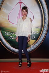 组图：港姐举行第一轮面试 候选佳丽水平参差