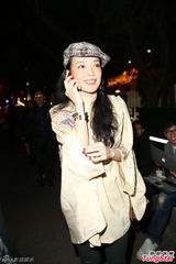 组图：舒淇王家卫现身张震婚礼引骚动