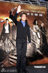 组图：郭富城拍打片保持身材 与舒淇默契如老夫老妻