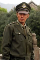 高清图：邵兵《白狼》爱情纠结 搭档小宋佳养眼默契