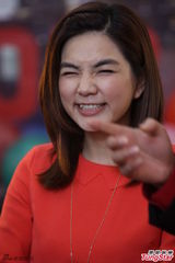 组图：王自健爆料S.H.E春晚内幕 Ella险翻脸