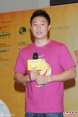 组图：李小鹏有女万事足 笑称女儿遗传运动基因